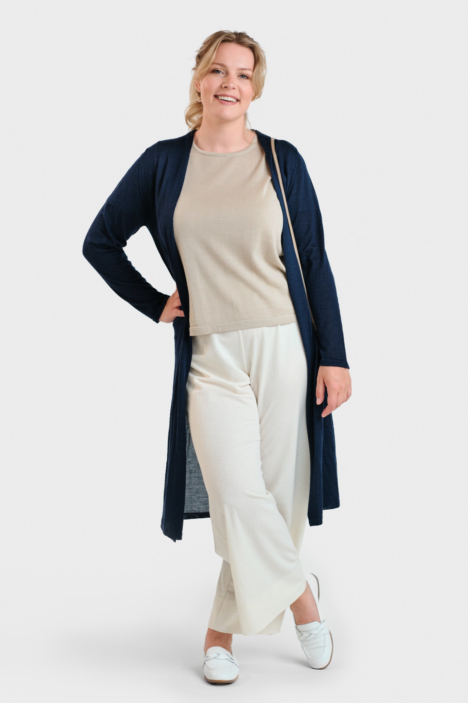 Swan Cardigan Navy