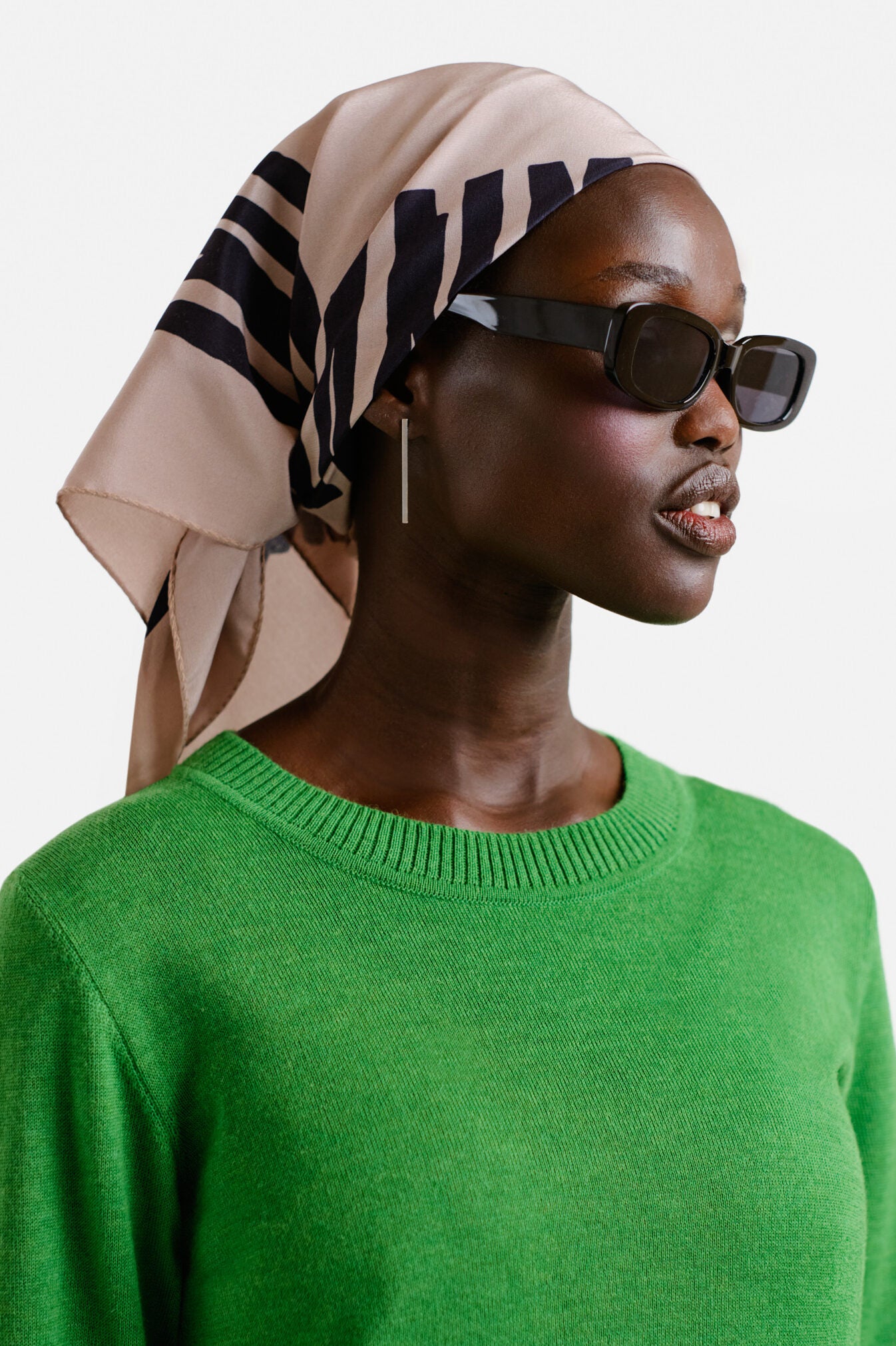 FLAIR scarf, taupe