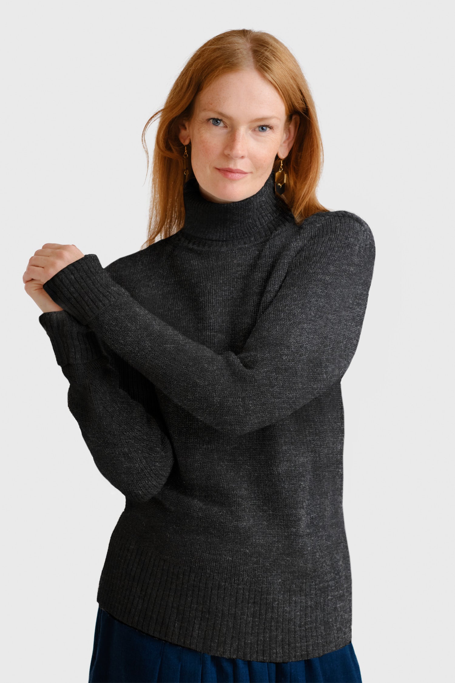 Vesikko Turtleneck Charcoal 2