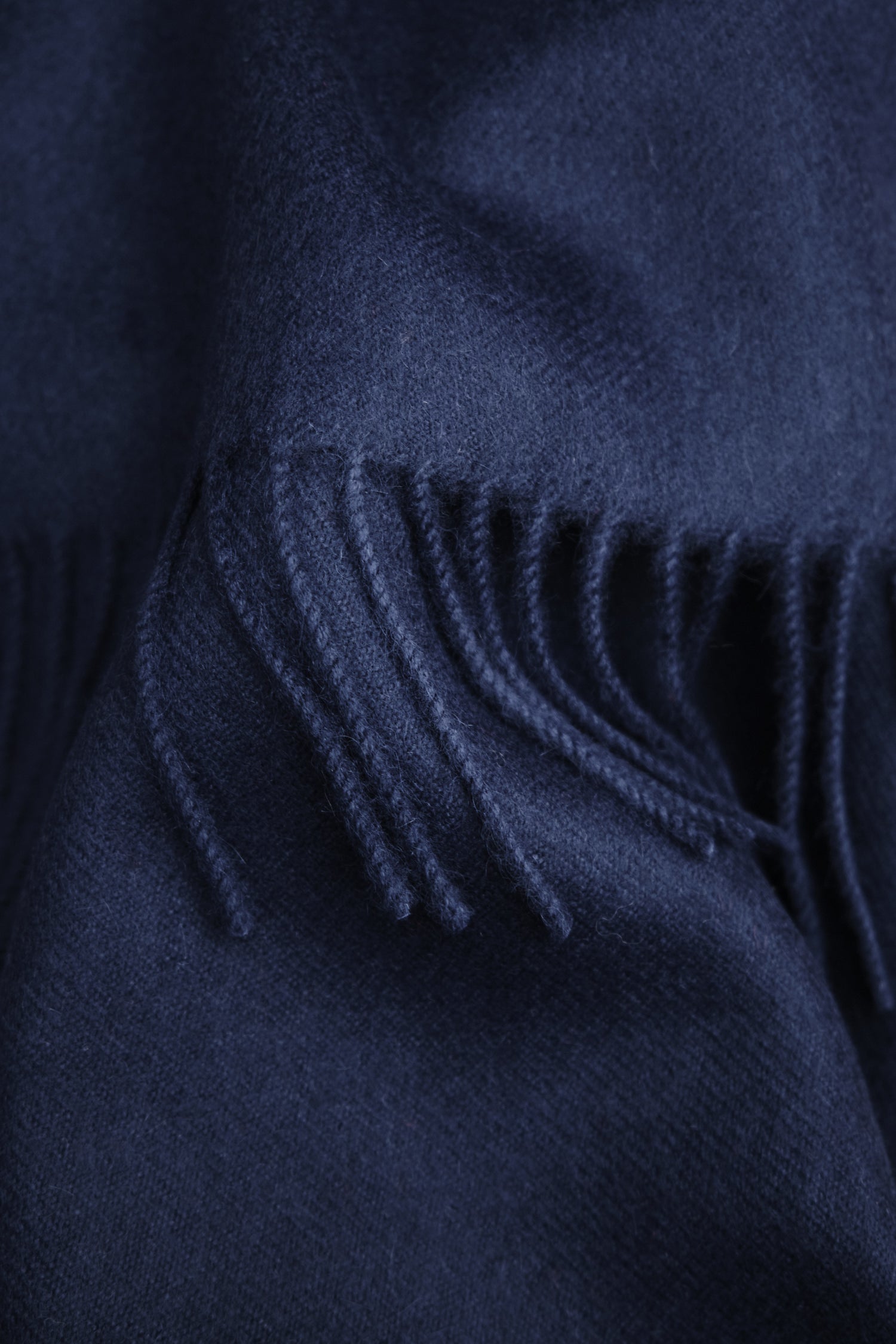 Line Scarf Navy