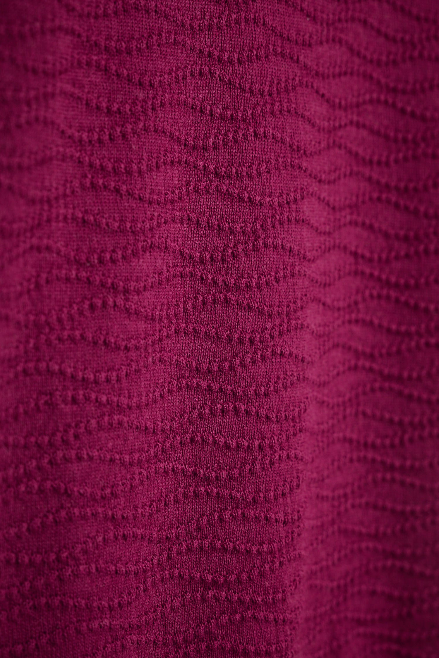 PEBBLE t-shirt, rhubarb