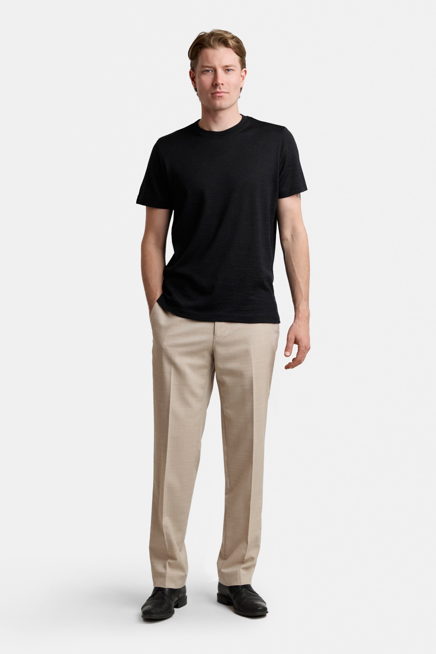 STANDARD t-shirt, black